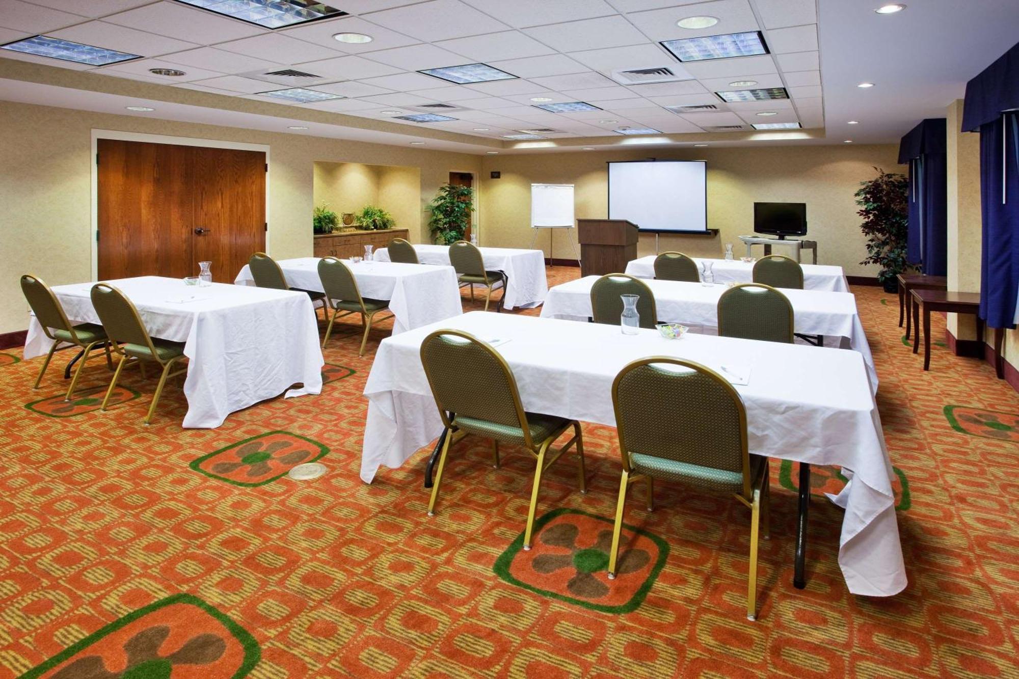 Hampton Inn & Suites Oxford-Anniston Negocio foto